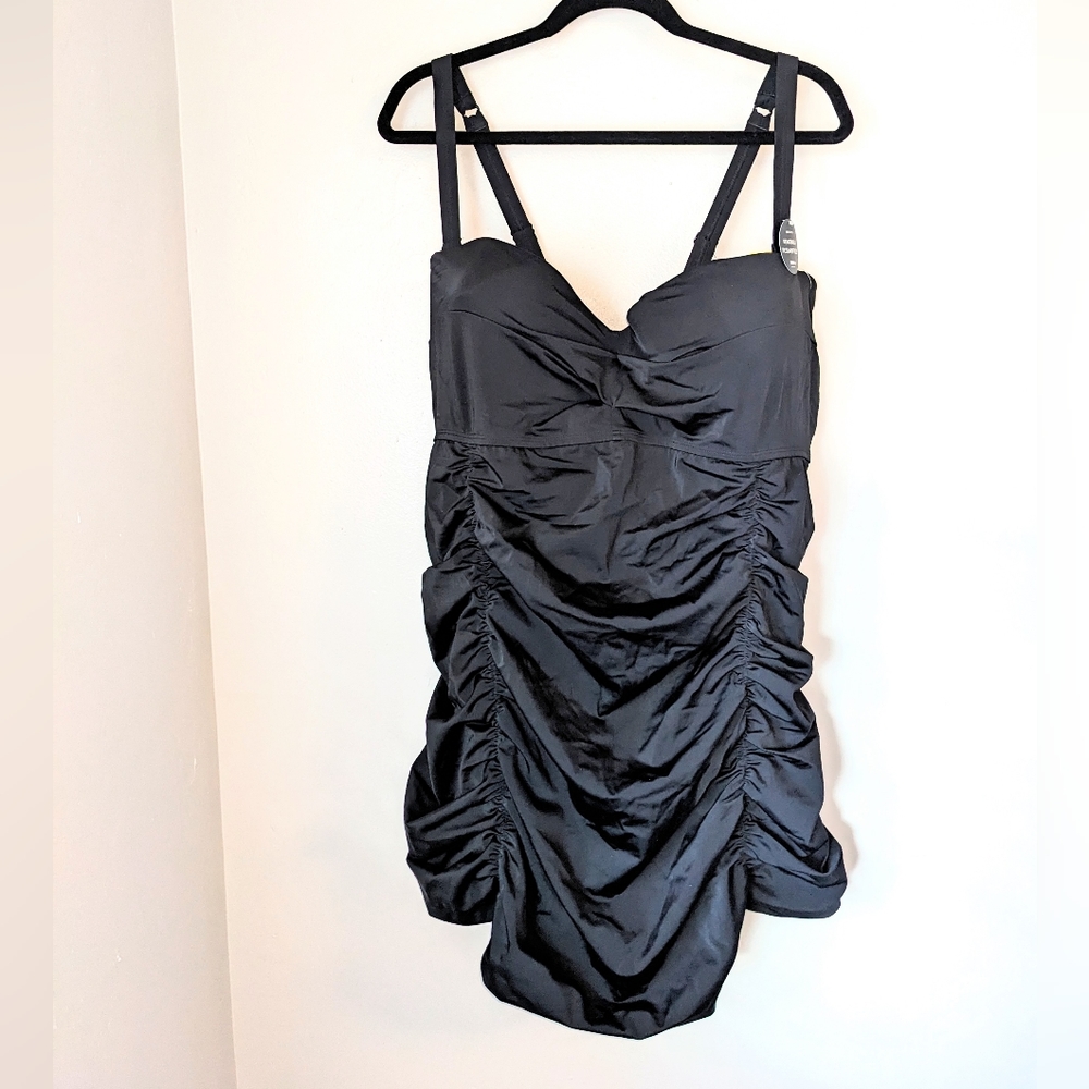 Torrid Vixen Collection Top Size 6